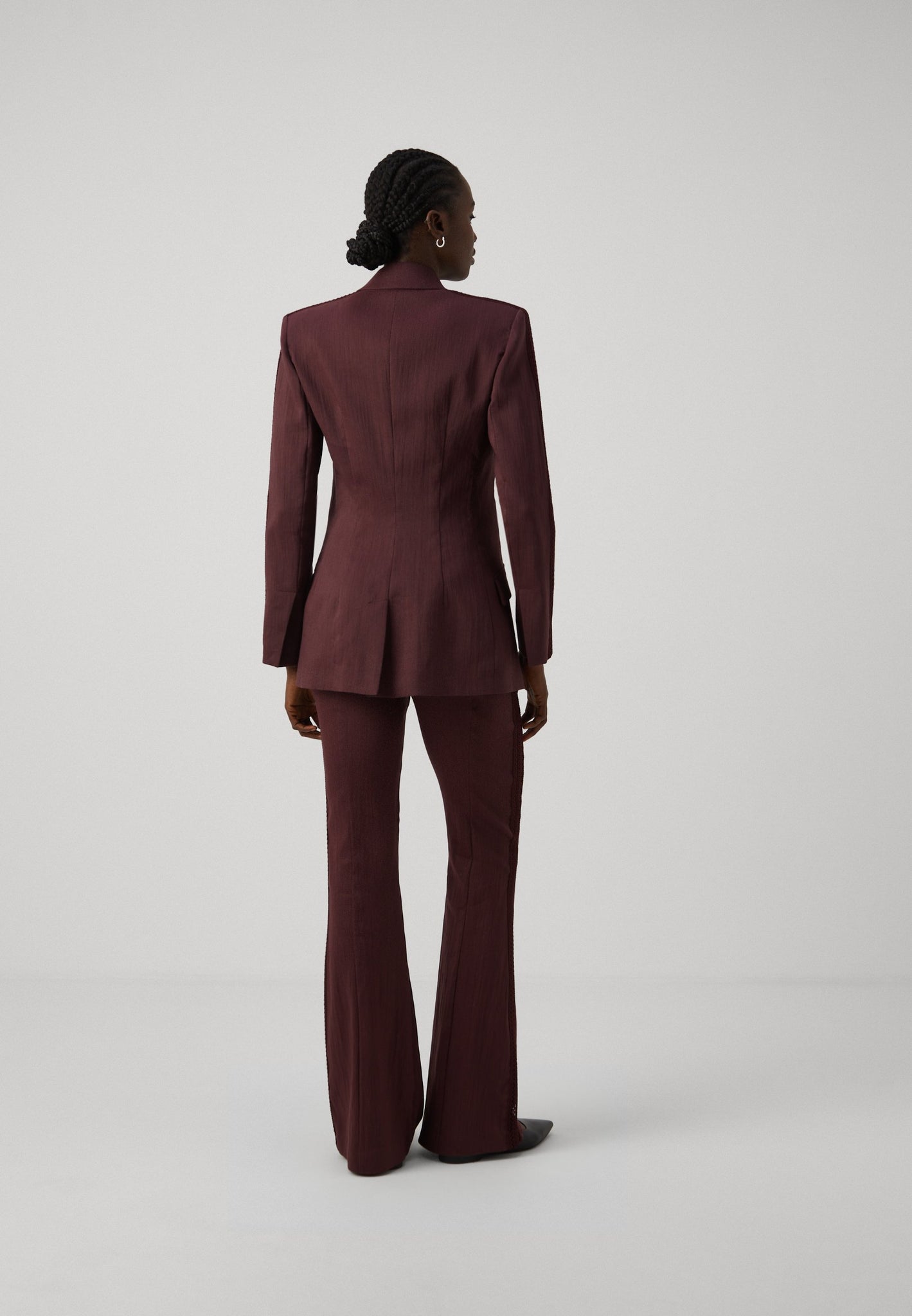 One-button jacket in linen dark plum