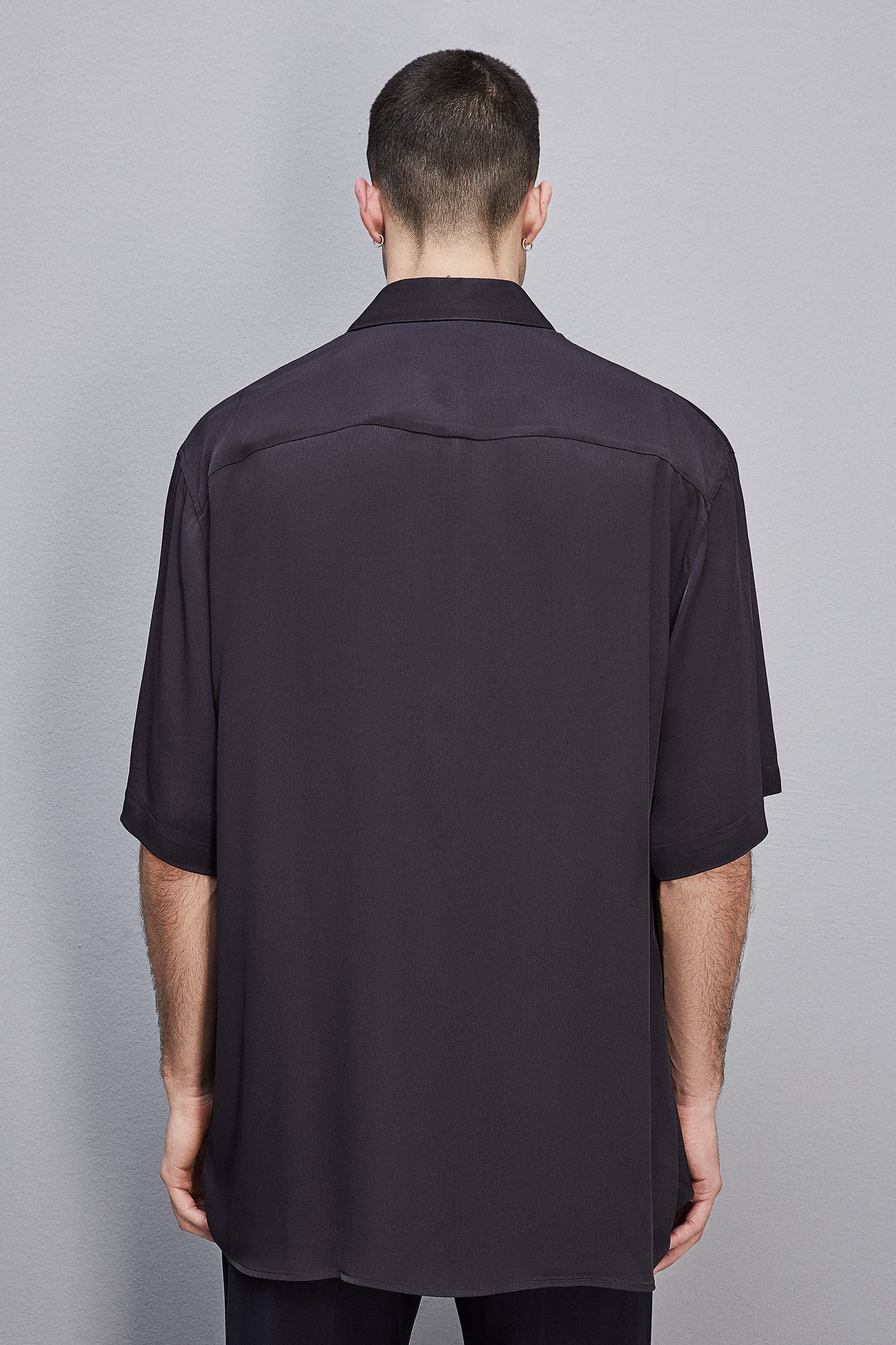 Short sleeve shirt in viscose twill