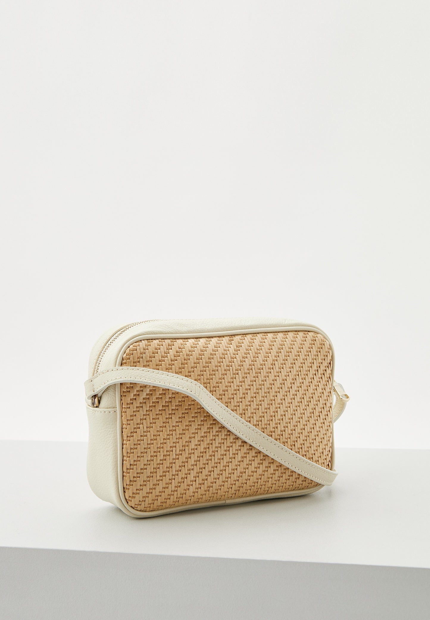 Raffia crossbody bag